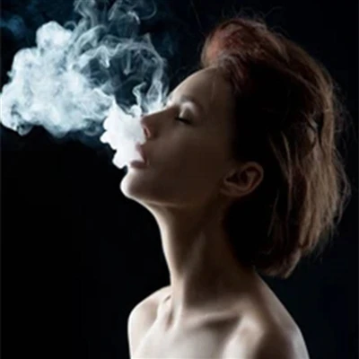 How electronic cigarettes inhale vapors