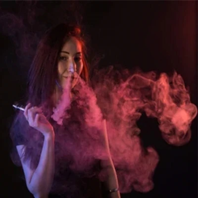 Will e-cigarette liquid stay in the lungs?