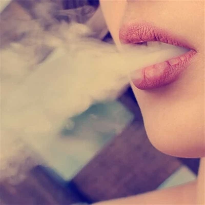 How much does a disposable e-cigarette cost?