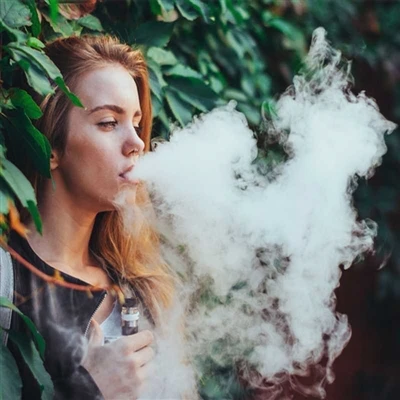 How much do e-cigarettes cost? Electronic cigarette machine comparison