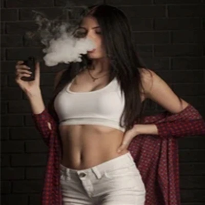 What flavors do e-cigarettes come in?